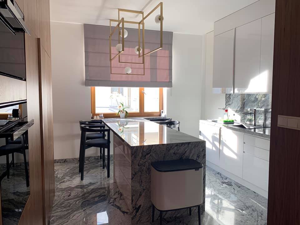 Co warto wiedzieć kupując rolety rzymskie na zamówienie