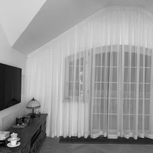 Dekoracje okienne w pomieszczeniach nietypowych